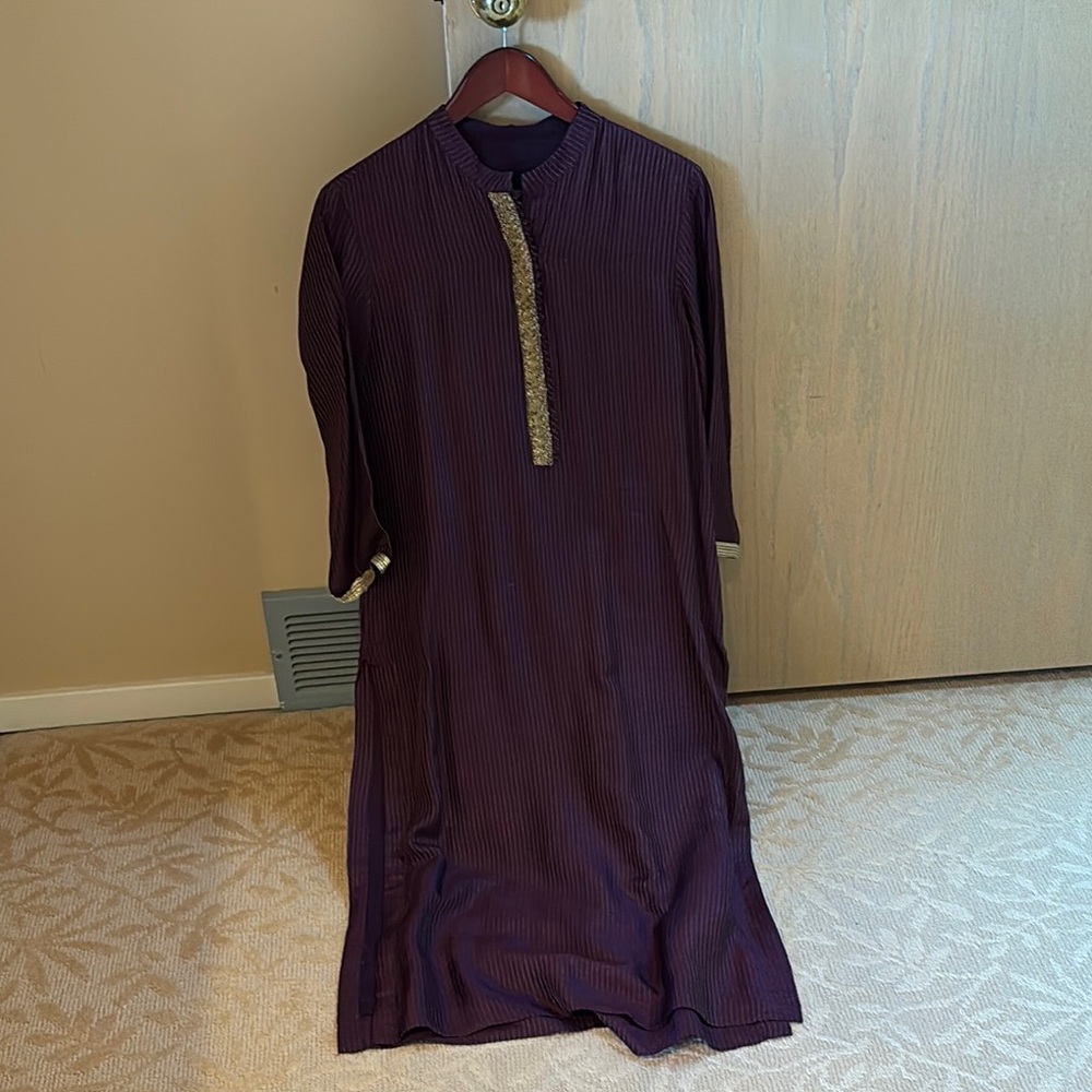 Purple Long Sleeve Kurta with Gold Detailing - Picture 2 of 8